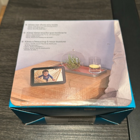 Echo Show 5 Alexa Amazon NIB - Picture 2 of 2